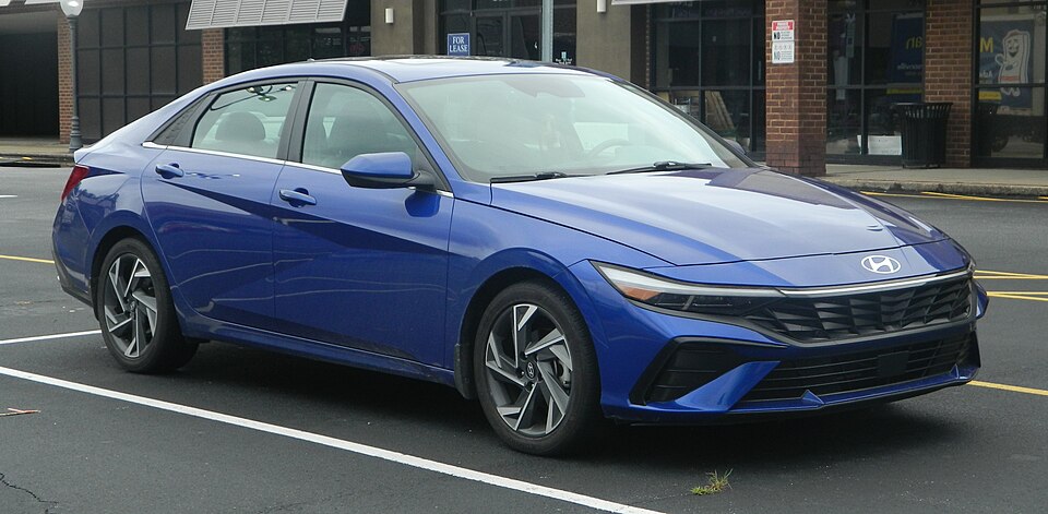 Hyundai Elantra, vista delantera